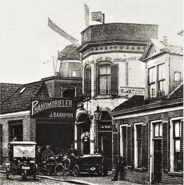 {short description of image}