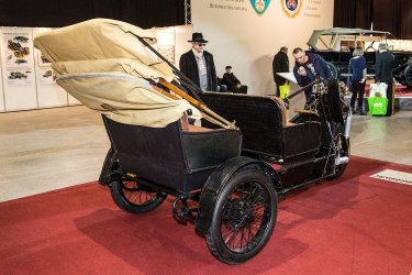 {short description of image}